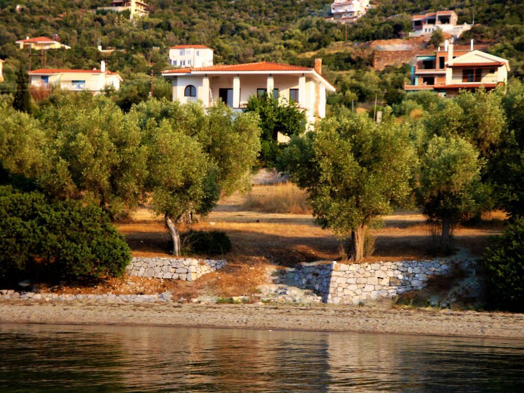 Waterfront Mediterranean Villa Skroponeria Exterior foto